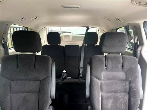 Used 2016 Dodge Grand Caravan SXT image 15