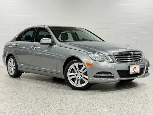 Used 2014 Mercedes-Benz C 300 4MATIC Sedan image 4
