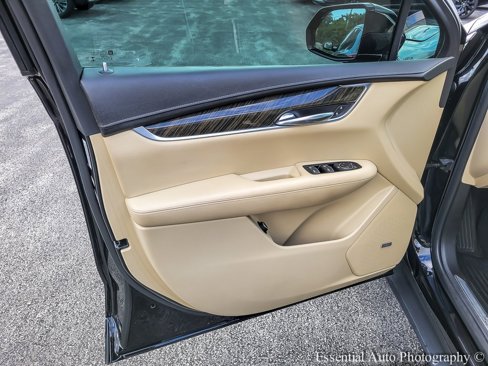 Used 2018 Cadillac XT5 AWD image 24