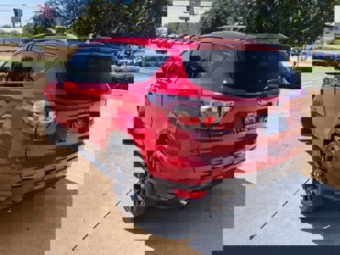 Used 2017 Ford Escape SE w/ Equipment Group 201A image 8