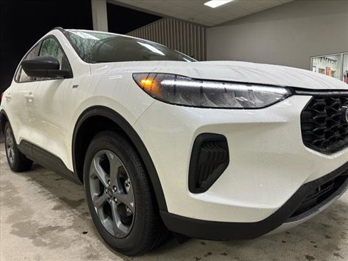 New 2025 Ford Escape ST-Line w/ Equipment Group 301A image 8