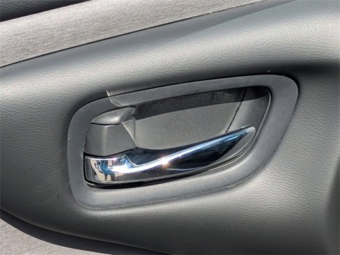 Used 2022 Nissan Murano SV image 12