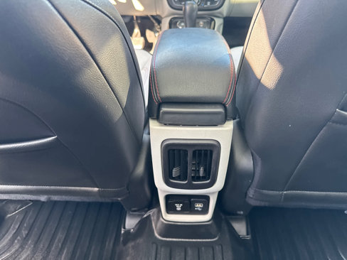 Used 2020 Jeep Compass Limited image 33