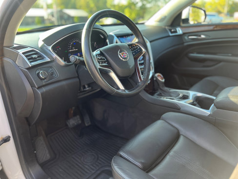 Used 2015 Cadillac SRX Luxury image 16