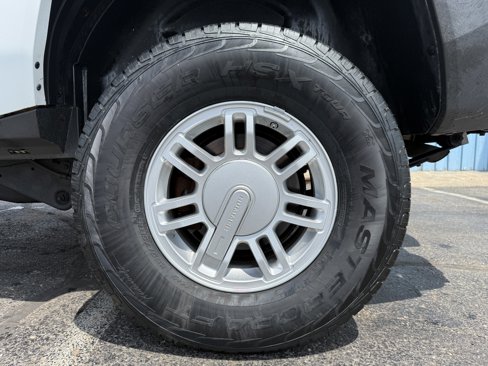 Used 2009 HUMMER H3 image 34
