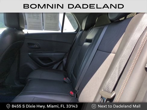 Used 2021 Chevrolet Trax LT w/ LT Convenience Package image 10