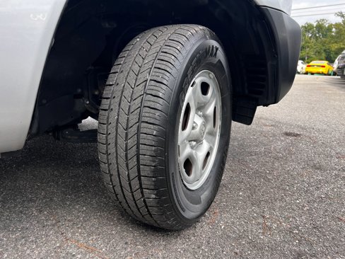 Used 2012 Toyota Tacoma 2WD Regular Cab image 19
