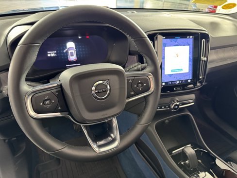 Certified 2023 Volvo XC40 Recharge Ultimate w/ Protection Package Premier image 20