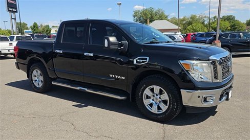 Used 2017 Nissan Titan SV image 2