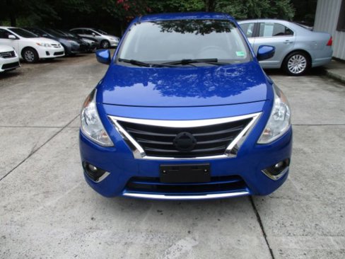 Used 2017 Nissan Versa SL image 8