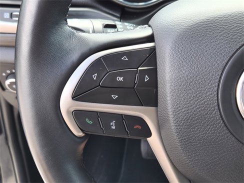 Certified 2021 Jeep Grand Cherokee Laredo X image 26