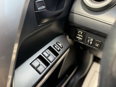 Used 2018 Toyota RAV4 LE image 20