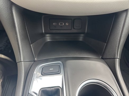 Certified 2022 Chevrolet Equinox LS w/ LPO, Floor Liner Package image 15
