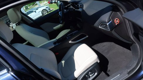 Used 2019 Jaguar F-PACE Prestige image 8