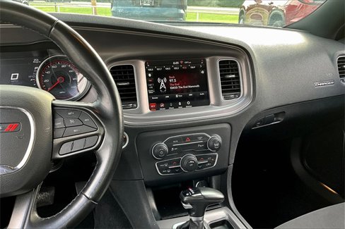 Used 2023 Dodge Charger SXT image 9