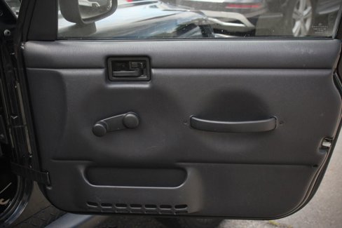 Used 2004 Jeep Wrangler X w/ Wheel Plus Group image 16