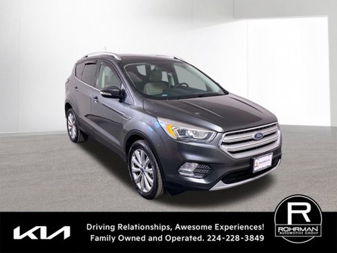Used 2017 Ford Escape Titanium image 3
