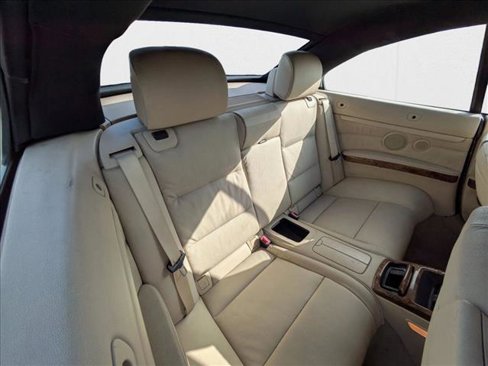 Used 2008 BMW 328i Convertible image 15
