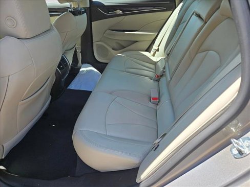 Used 2017 Buick LaCrosse Preferred image 10