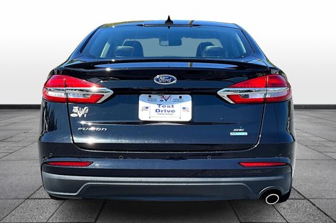 Used 2020 Ford Fusion SE w/ Equipment Group 151A image 4