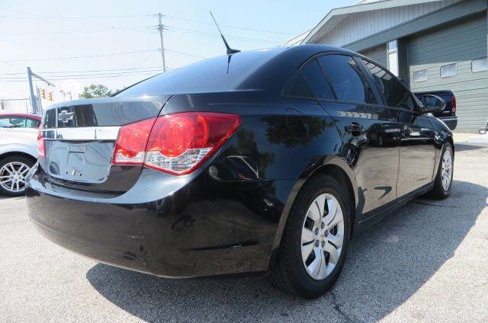 Used 2013 Chevrolet Cruze LS image 25