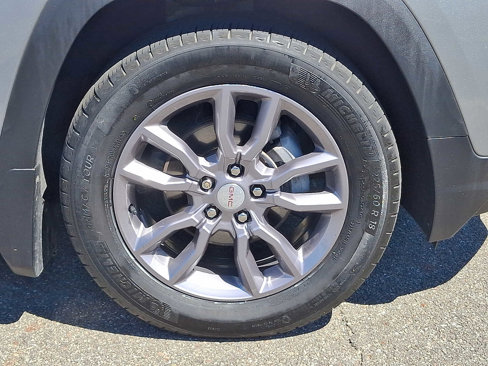 Certified 2023 GMC Terrain SLT w/ LPO, Floor Liner Package image 8