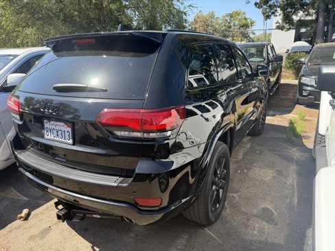 Used 2018 Jeep Grand Cherokee Altitude image 7