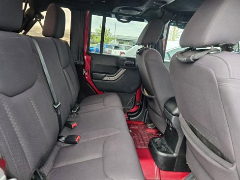 Used 2013 Jeep Wrangler Unlimited Sport image 14