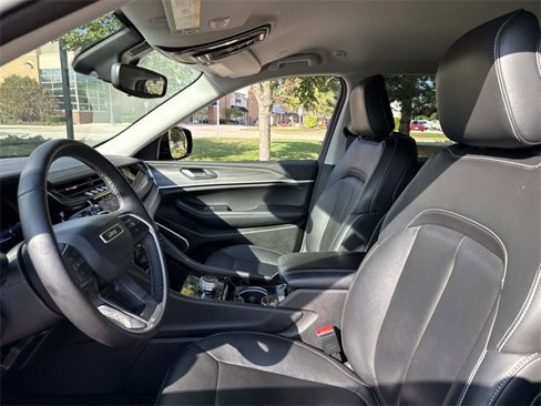 Used 2022 Jeep Grand Cherokee L Limited image 21