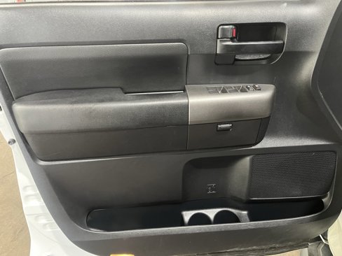 Used 2010 Toyota Tundra 4x4 Double Cab image 9