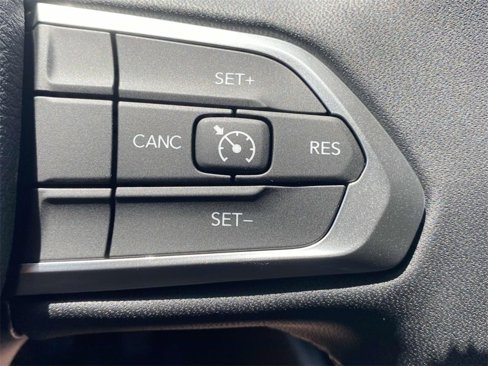 New 2025 Jeep Compass Latitude image 31