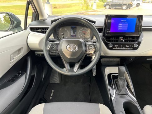Used 2024 Toyota Corolla LE image 14