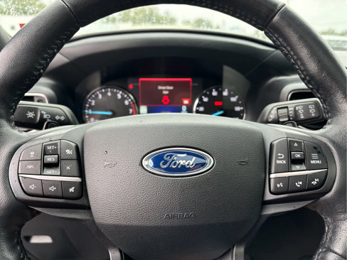 Used 2020 Ford Explorer XLT w/ Equipment Group 202A image 14