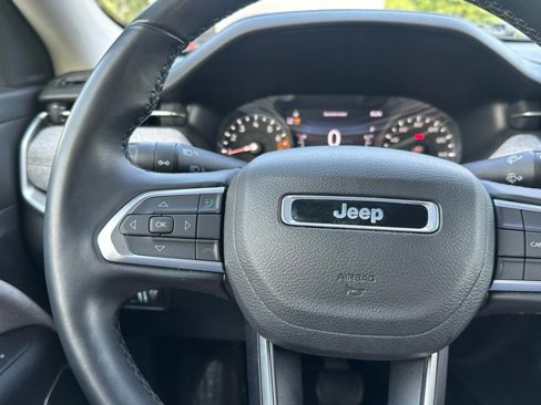 Used 2022 Jeep Compass Latitude image 22