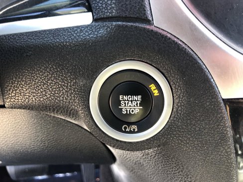 Used 2018 Chrysler 300 Limited image 27