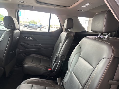 Used 2021 Chevrolet Traverse RS image 32