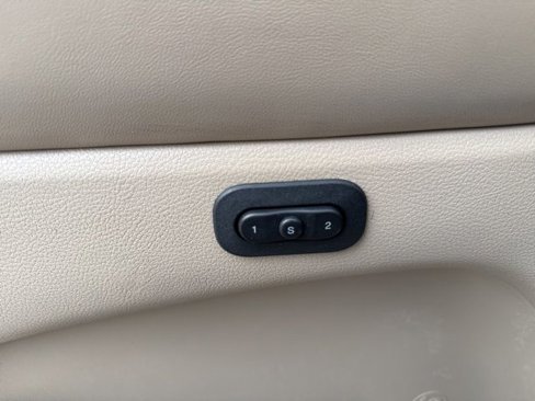 Used 2017 Jeep Grand Cherokee Limited w/ Luxury Group II image 25