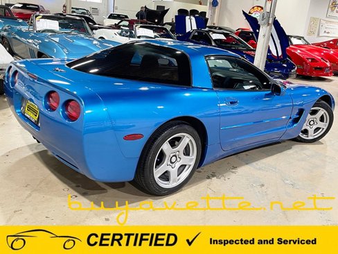 Used 1998 Chevrolet Corvette Coupe w/ Roof Pkg image 2