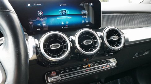 Used 2020 Mercedes-Benz GLB 250 4MATIC image 45