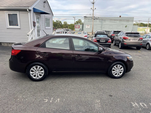 Used 2011 Kia Forte EX image 9
