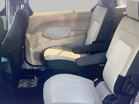 Used 2019 Ford Transit Connect XLT image 12