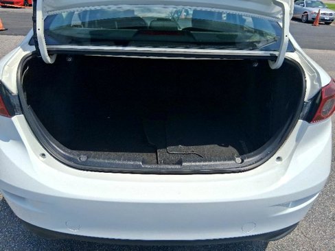 Used 2015 MAZDA MAZDA3 i Touring w/ Technology Package image 25