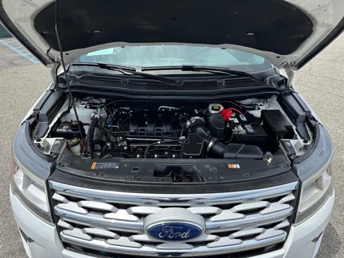 Used 2019 Ford Explorer XLT image 45