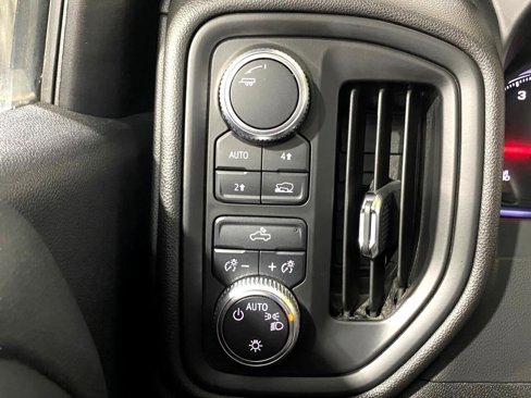 Used 2020 GMC Sierra 1500 4x4 Crew Cab w/ Sierra Value Package image 14