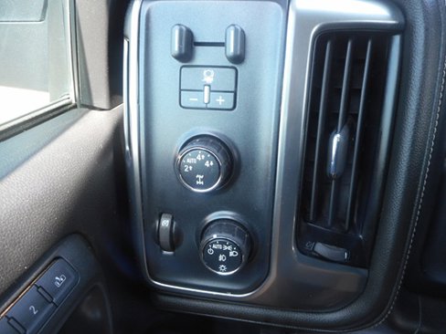 Used 2015 Chevrolet Silverado 1500 LTZ image 11