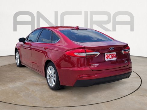 Used 2019 Ford Fusion SE image 11
