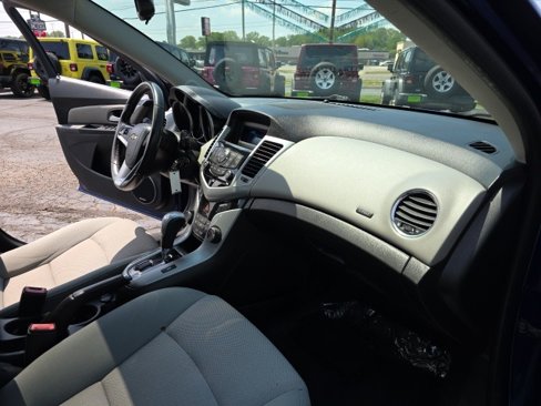 Used 2012 Chevrolet Cruze LT w/ All-Star Edition image 35
