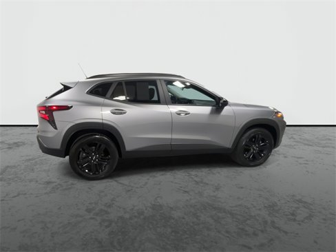 Used 2025 Chevrolet Trax ACTIV w/ Sunroof Package image 9
