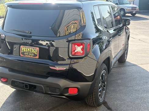 Used 2016 Jeep Renegade Trailhawk w/ Premium Trailhawk Package image 10