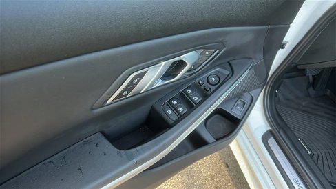 Used 2022 BMW 330i Sedan image 12